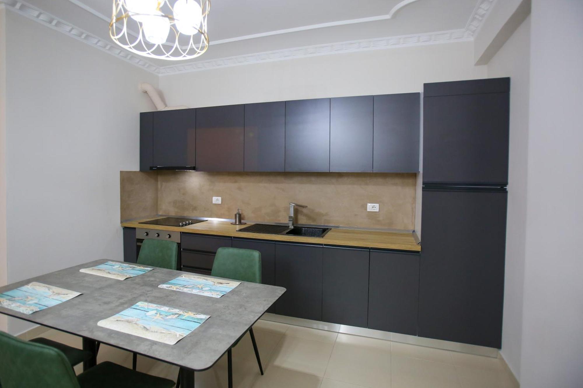 Oasis Residence Vlorë Buitenkant foto