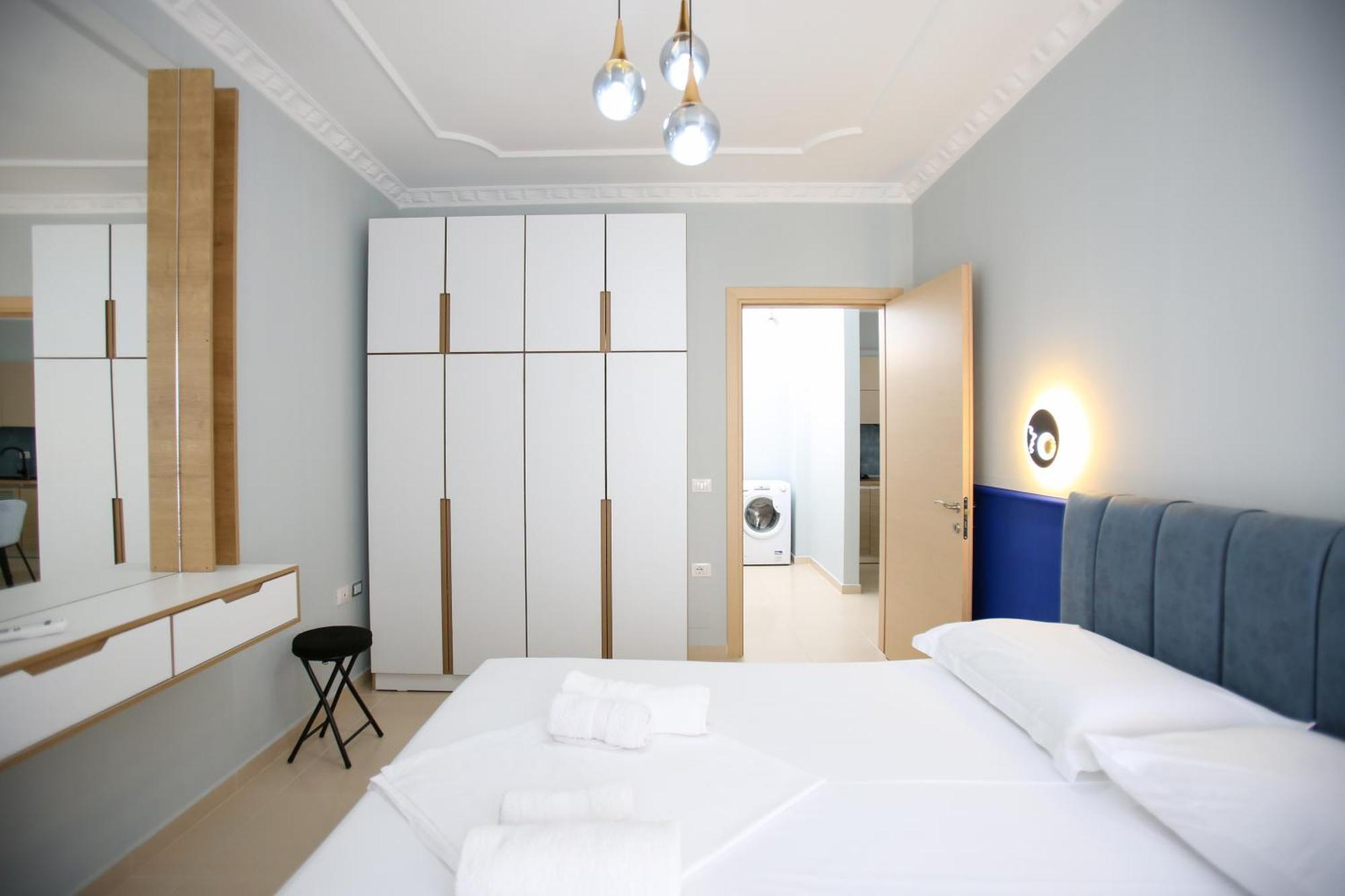 Oasis Residence Vlorë Buitenkant foto
