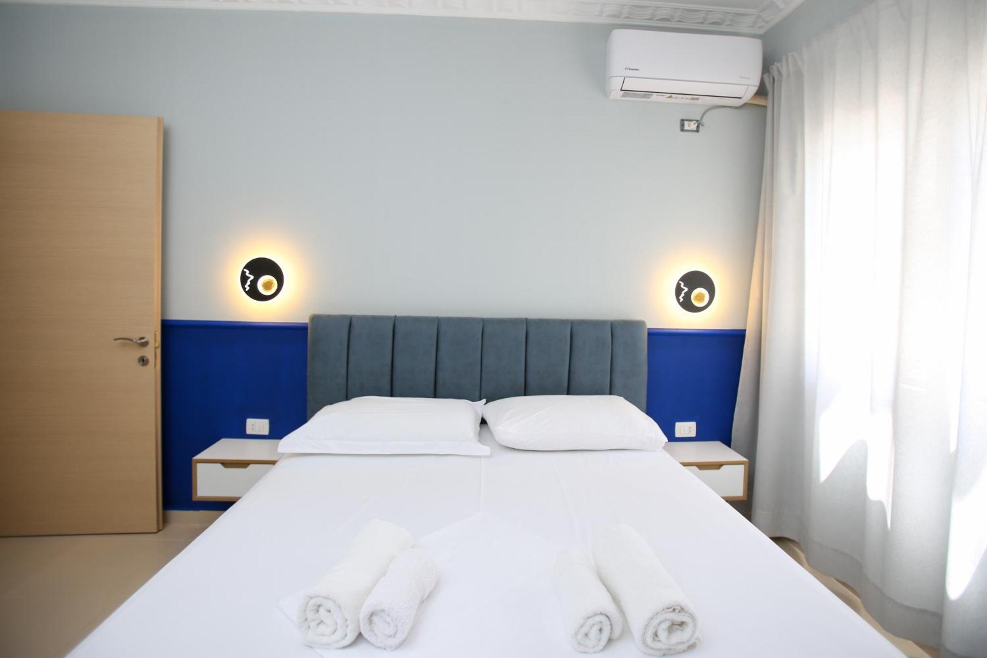 Oasis Residence Vlorë Buitenkant foto
