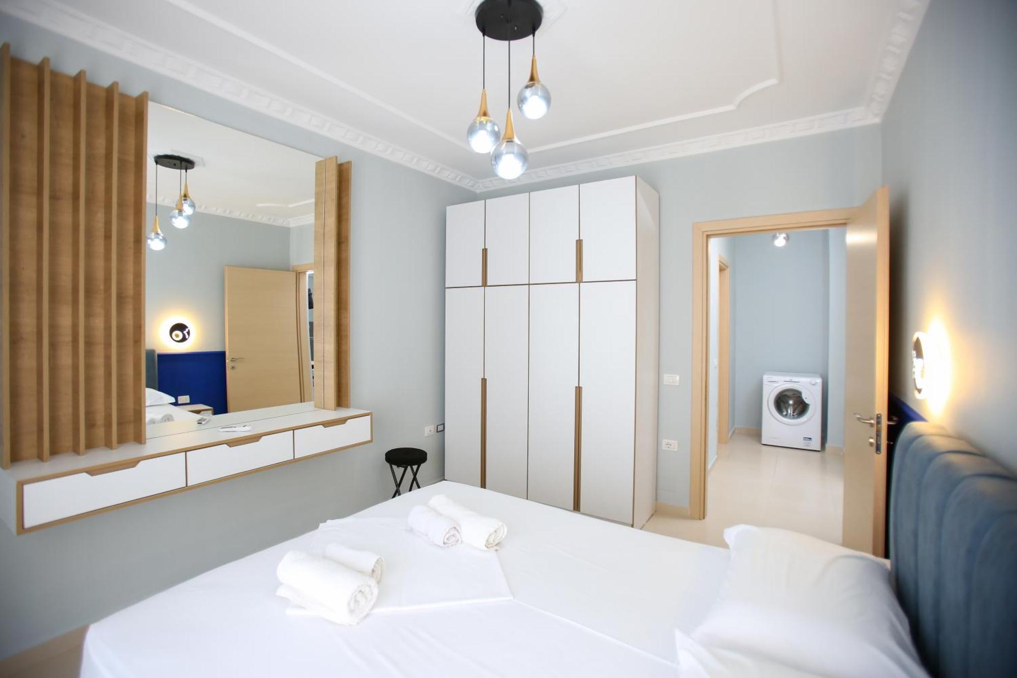 Oasis Residence Vlorë Buitenkant foto