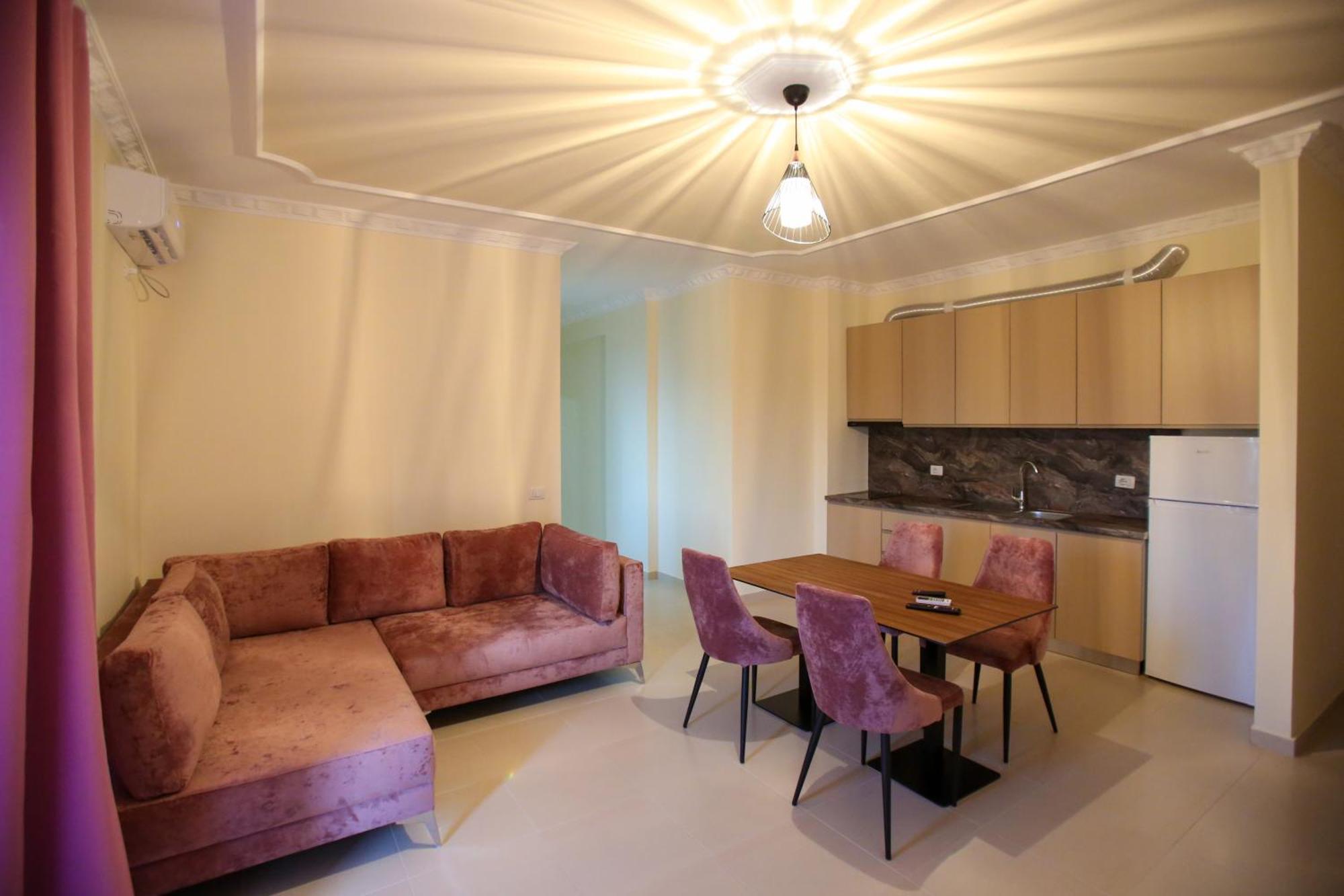 Oasis Residence Vlorë Buitenkant foto