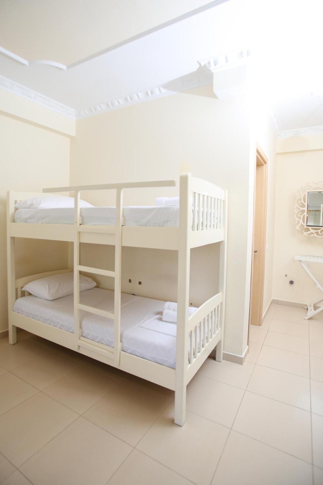 Oasis Residence Vlorë Buitenkant foto