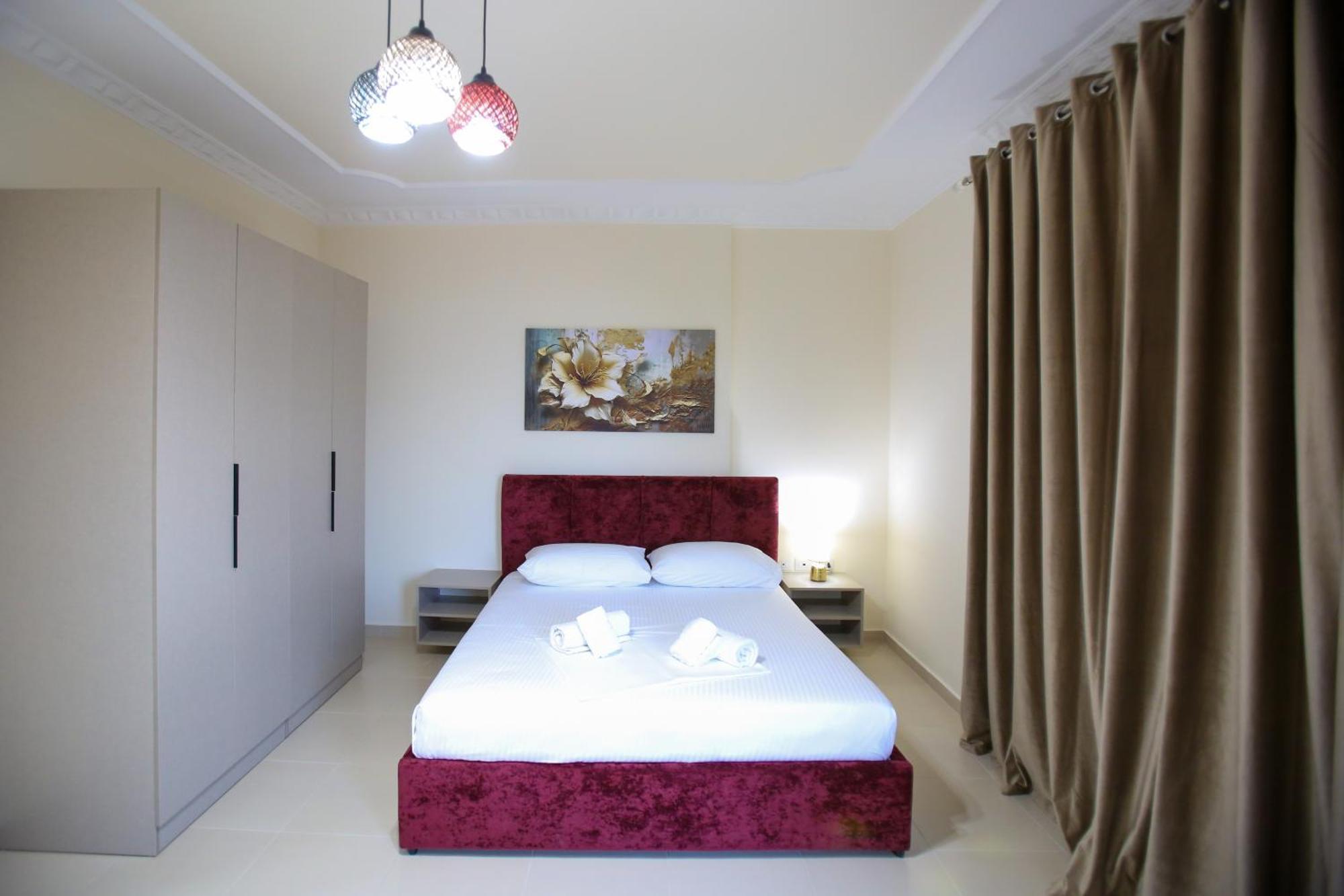 Oasis Residence Vlorë Buitenkant foto