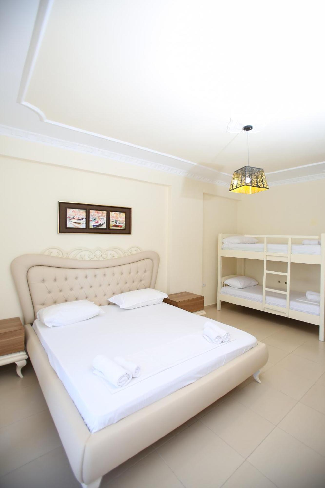 Oasis Residence Vlorë Buitenkant foto